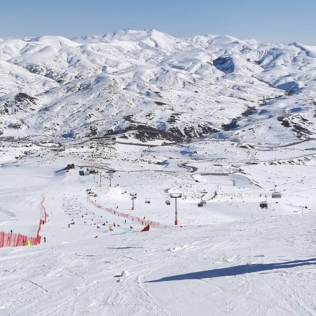 Yıldız Dağı, Türkiye'nin en genç, en modern ve en ekonomik kayak merkezidir.